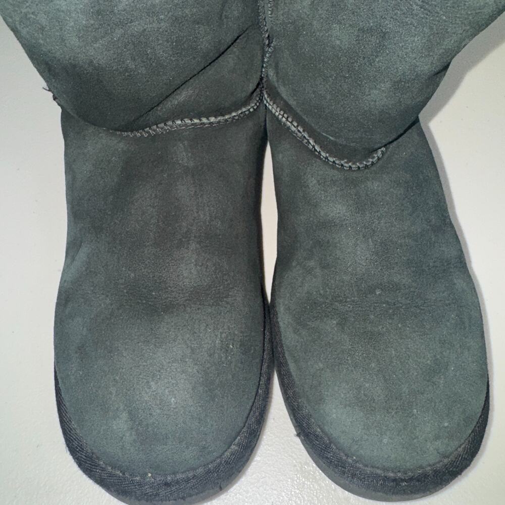 UGG Australia Womens 8 Boot Classic Short Outdoor Winter Warm Cool‎ Weather Cozy - Picture 3 of 8